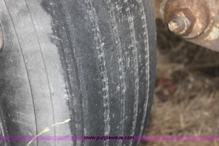 image for item H7435 1996 Wabash reefer trailer