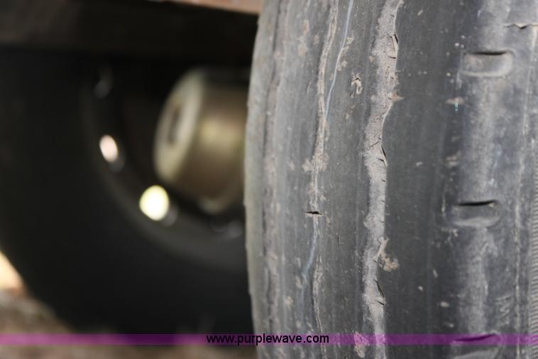 image for item H7435 1996 Wabash reefer trailer