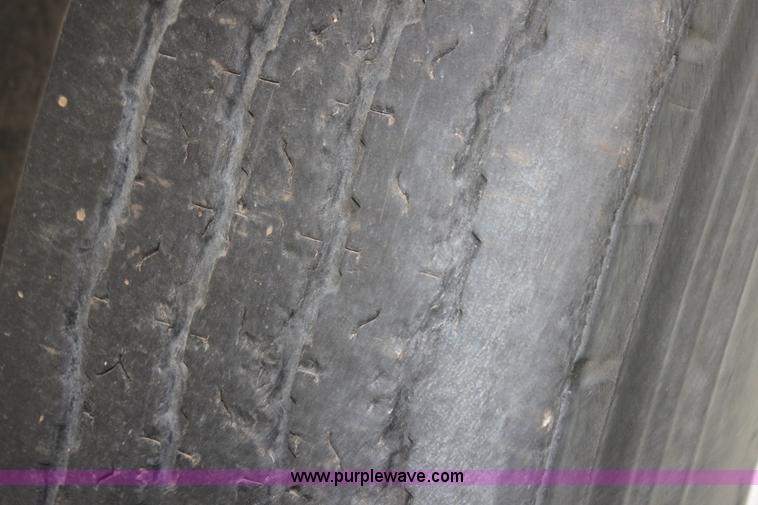 image for item H7435 1996 Wabash reefer trailer