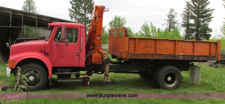 image for item A8535 1990 International 4700 boom truck