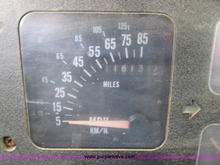 image for item A8535 1990 International 4700 boom truck