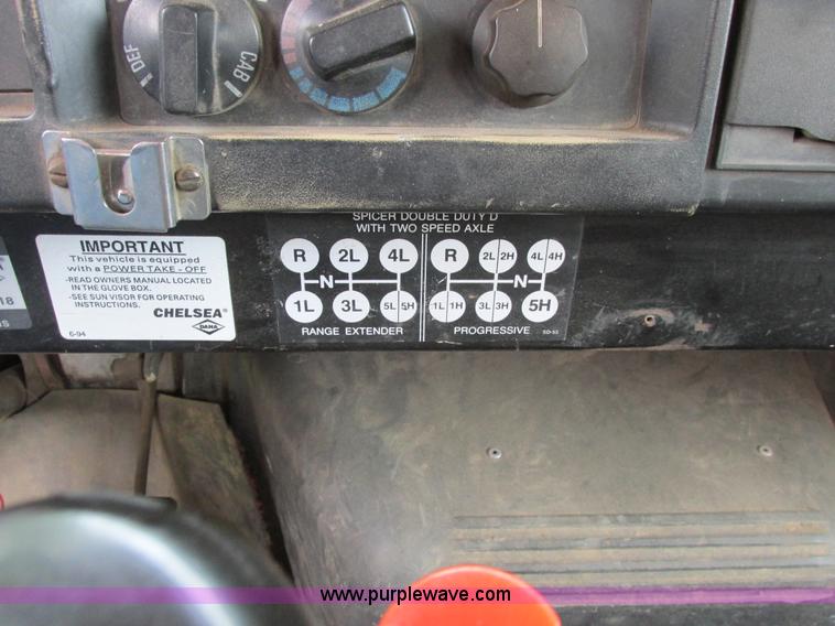 image for item A8535 1990 International 4700 boom truck