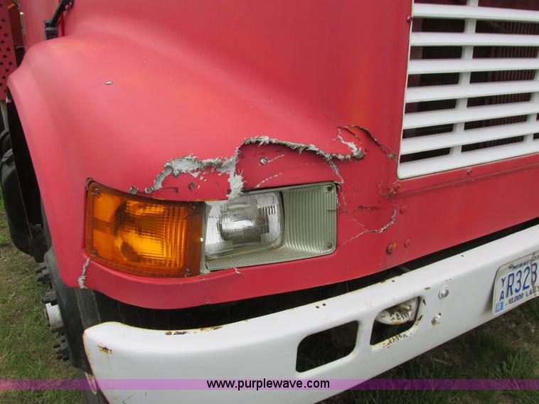 image for item A8535 1990 International 4700 boom truck