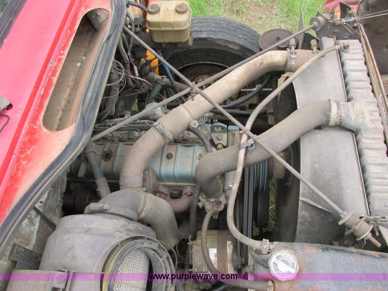 image for item A8535 1990 International 4700 boom truck