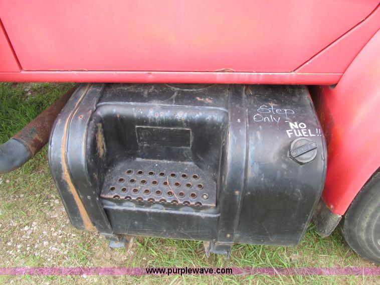 image for item A8535 1990 International 4700 boom truck