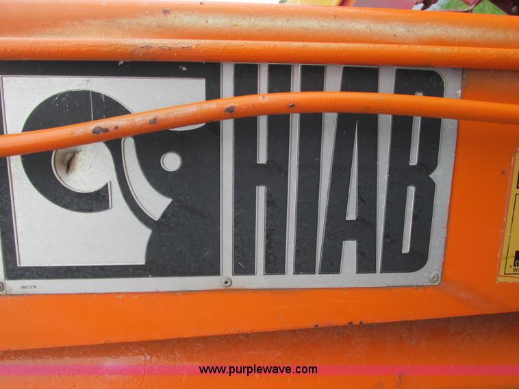 image for item A8535 1990 International 4700 boom truck