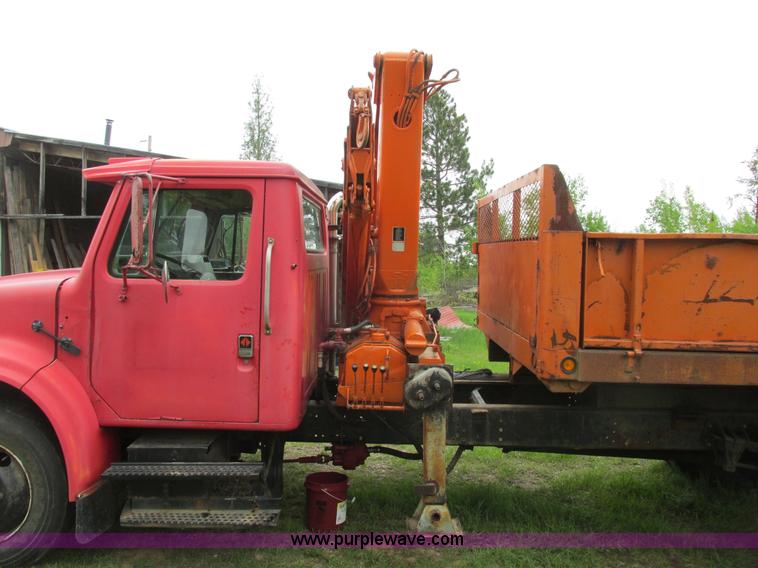 image for item A8535 1990 International 4700 boom truck
