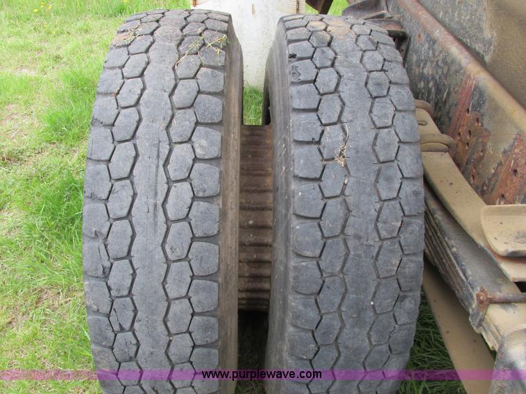 image for item A8535 1990 International 4700 boom truck