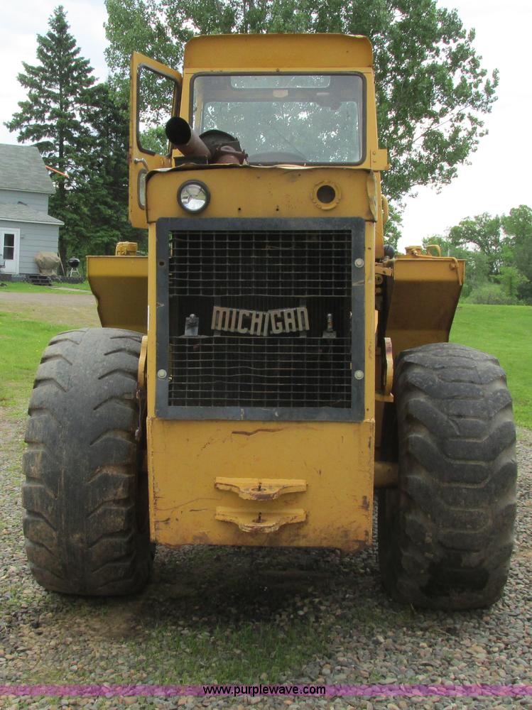 image for item A8570 1973 Michigan 75C wheel loader