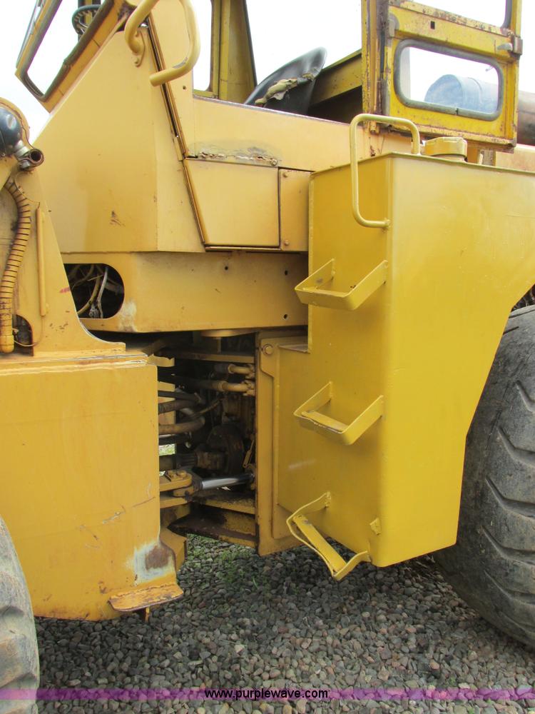 image for item A8570 1973 Michigan 75C wheel loader