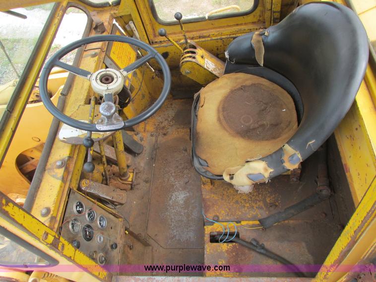 image for item A8570 1973 Michigan 75C wheel loader