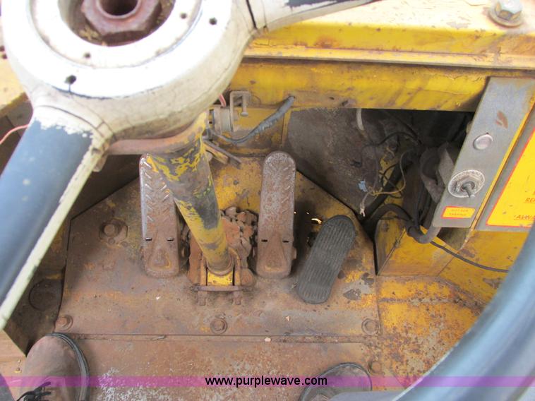 image for item A8570 1973 Michigan 75C wheel loader