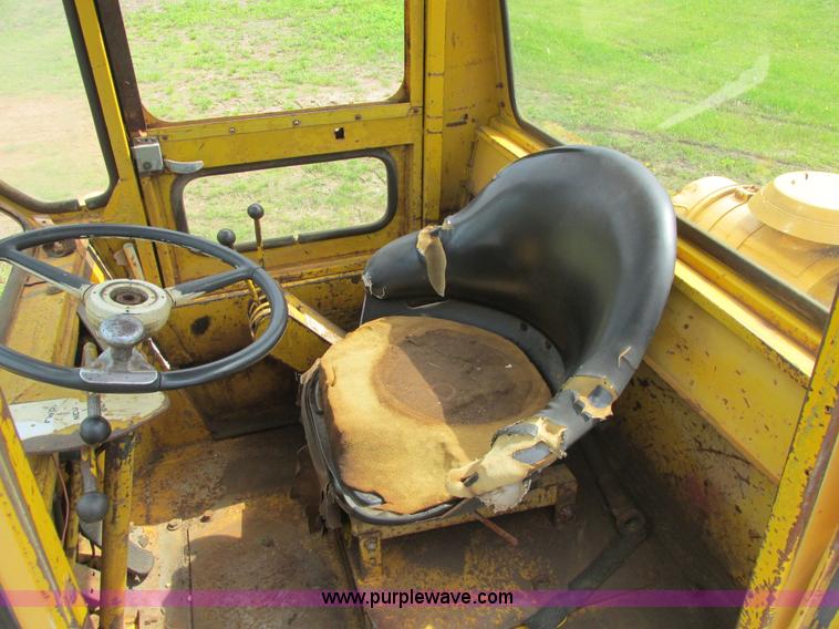 image for item A8570 1973 Michigan 75C wheel loader