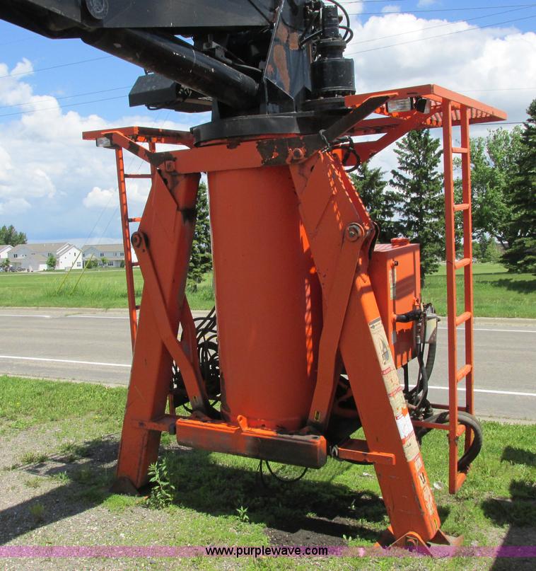 image for item A8571 IMT hydraulic articulated boom