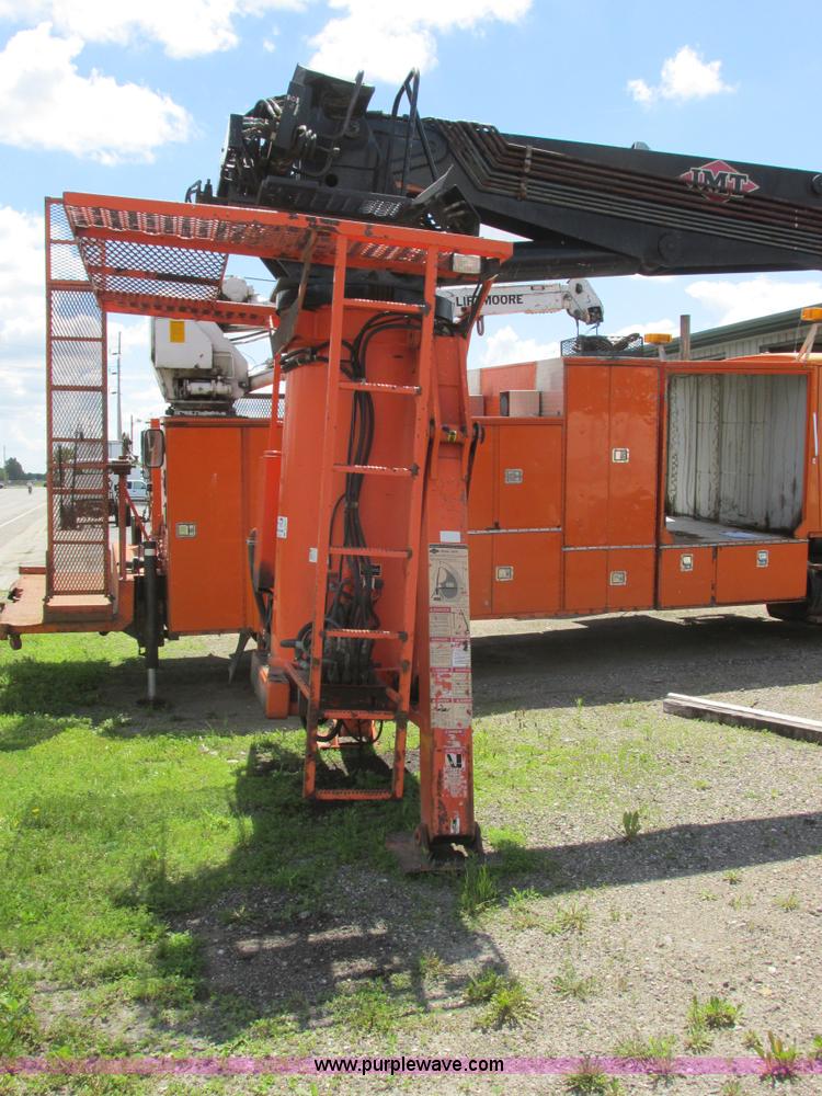 image for item A8571 IMT hydraulic articulated boom