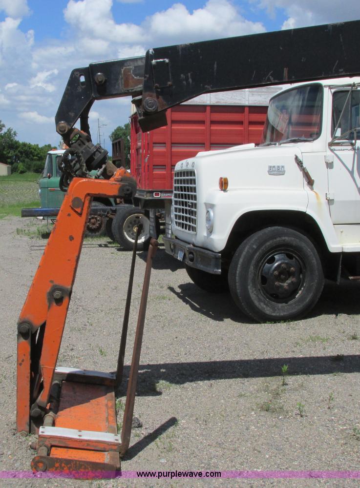 image for item A8571 IMT hydraulic articulated boom