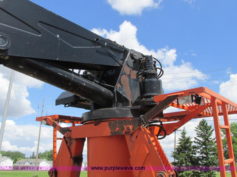 image for item A8571 IMT hydraulic articulated boom
