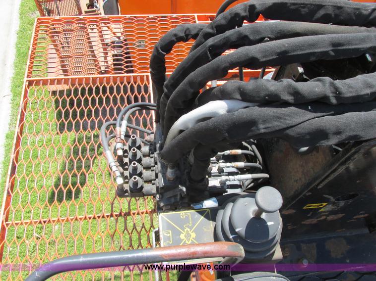 image for item A8571 IMT hydraulic articulated boom