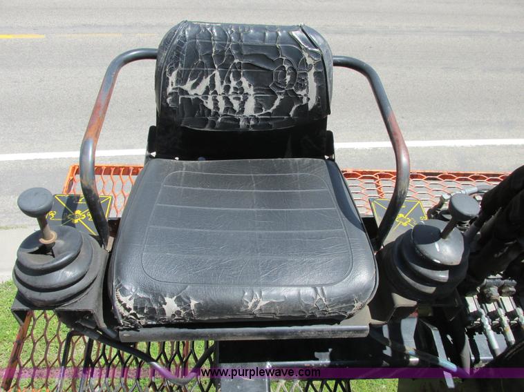 image for item A8571 IMT hydraulic articulated boom