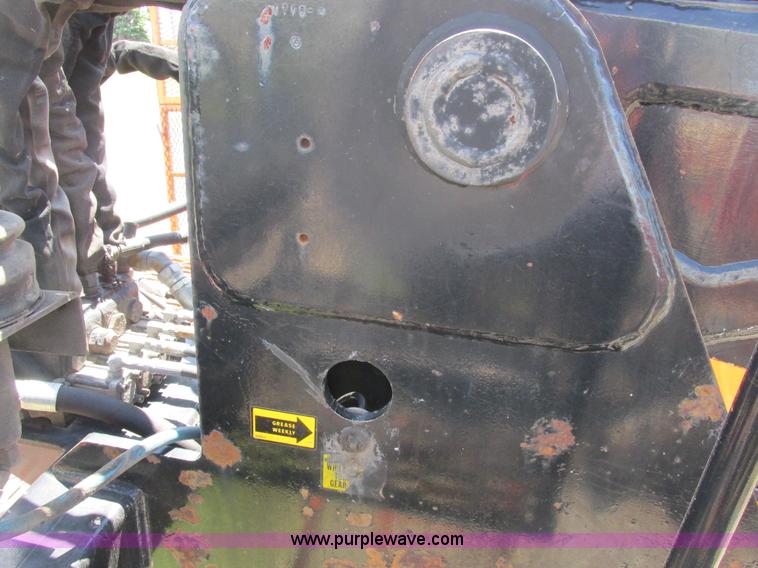 image for item A8571 IMT hydraulic articulated boom