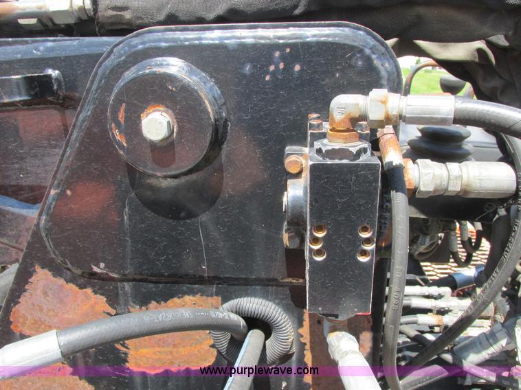 image for item A8571 IMT hydraulic articulated boom