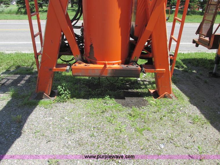 image for item A8571 IMT hydraulic articulated boom