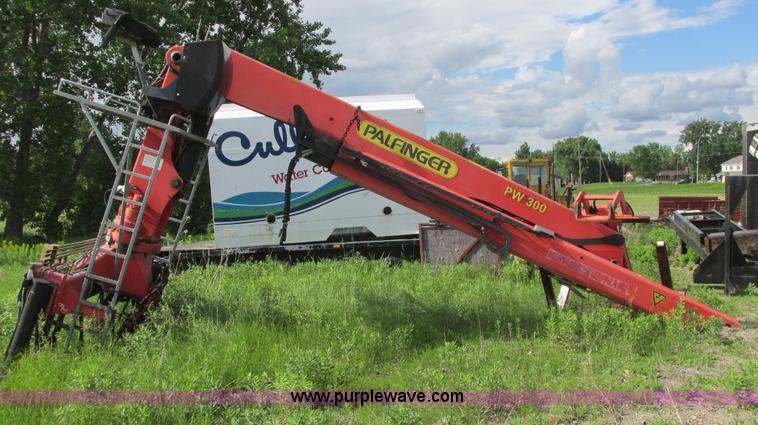 image for item A8572 1998 Palfinger PW300 hydraulic articulated boom