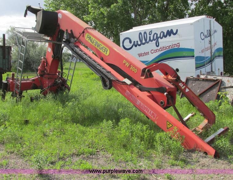 image for item A8572 1998 Palfinger PW300 hydraulic articulated boom