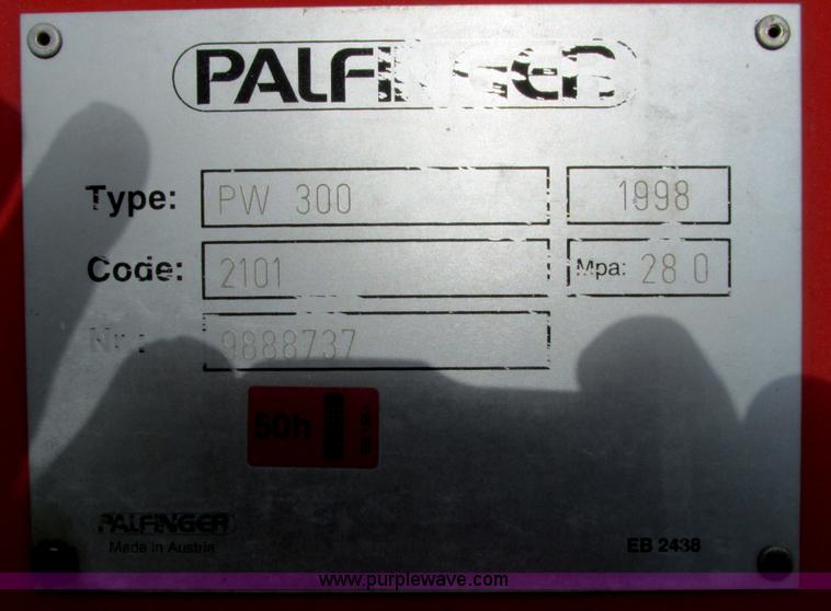 image for item A8572 1998 Palfinger PW300 hydraulic articulated boom