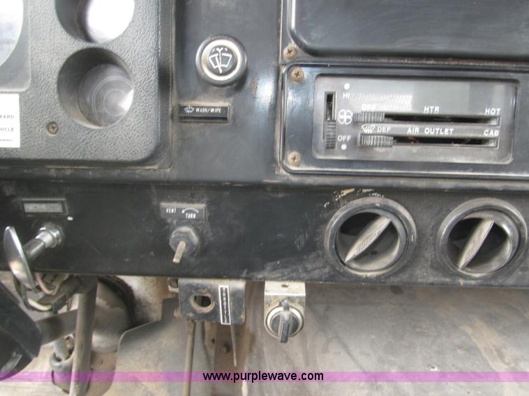 image for item B5494 1988 International 1754 flatbed truck