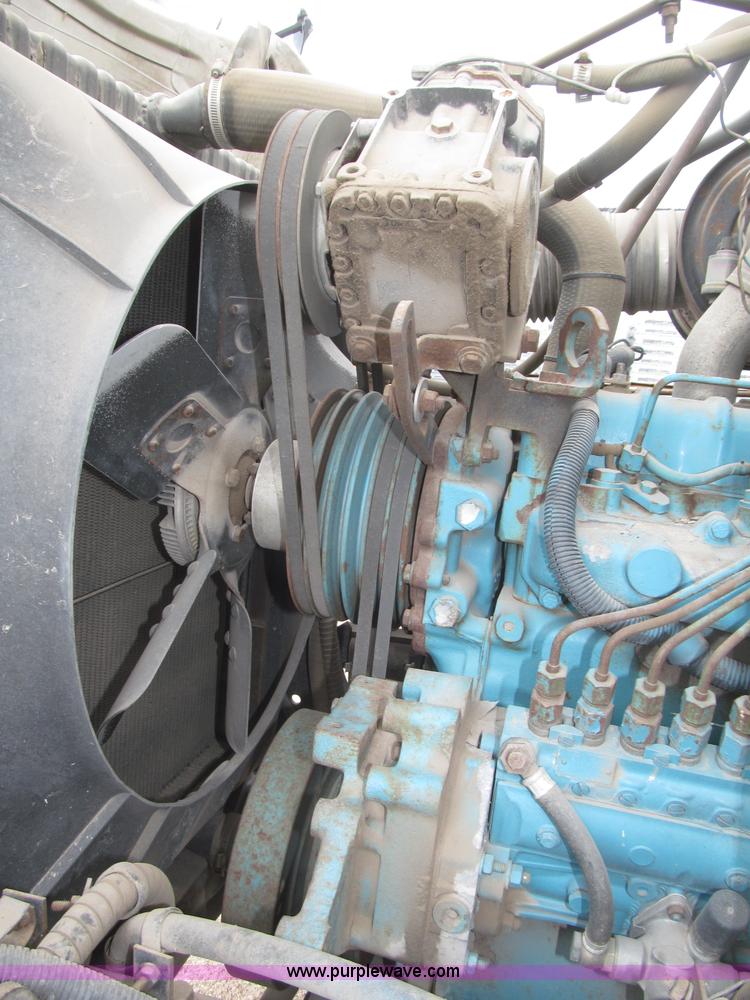 image for item B5494 1988 International 1754 flatbed truck