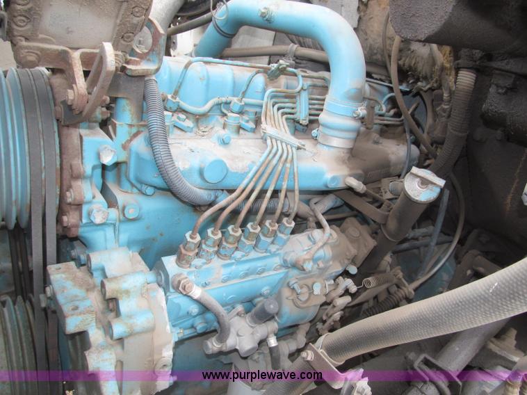 image for item B5494 1988 International 1754 flatbed truck