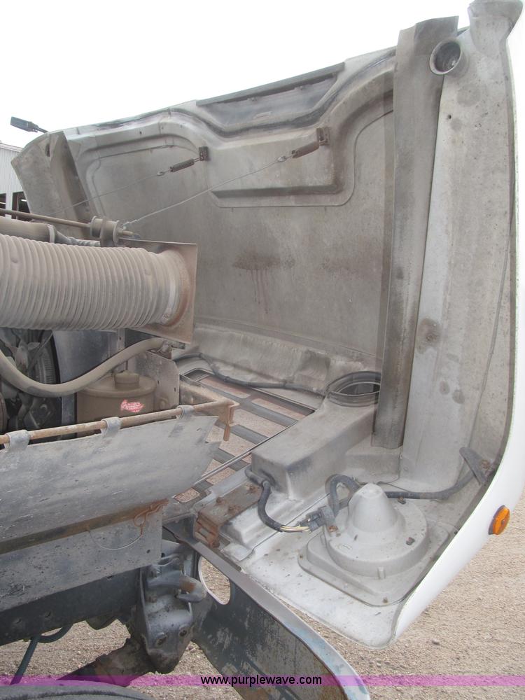 image for item B5494 1988 International 1754 flatbed truck