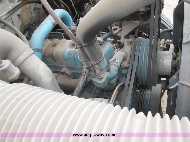 image for item B5494 1988 International 1754 flatbed truck