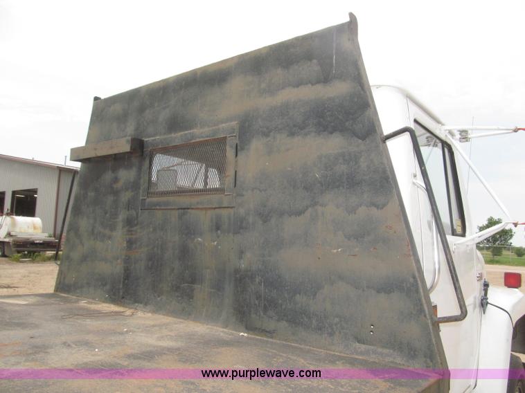 image for item B5494 1988 International 1754 flatbed truck