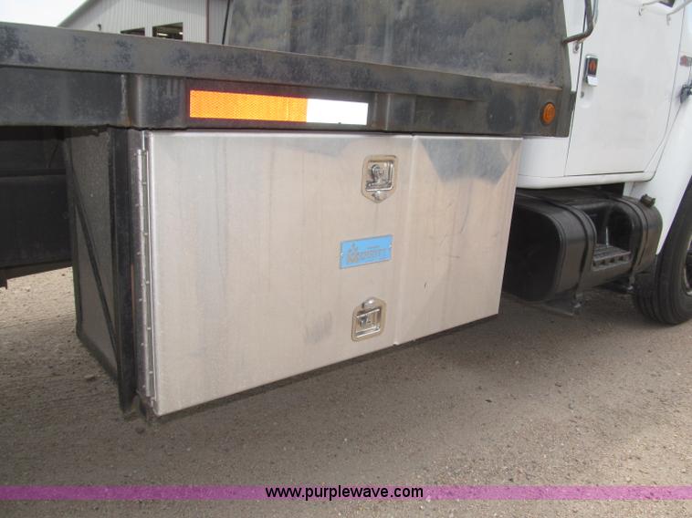 image for item B5494 1988 International 1754 flatbed truck