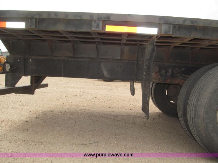 image for item B5494 1988 International 1754 flatbed truck