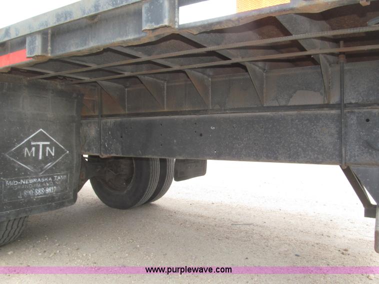 image for item B5494 1988 International 1754 flatbed truck