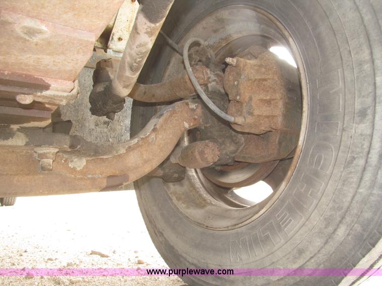 image for item B5494 1988 International 1754 flatbed truck