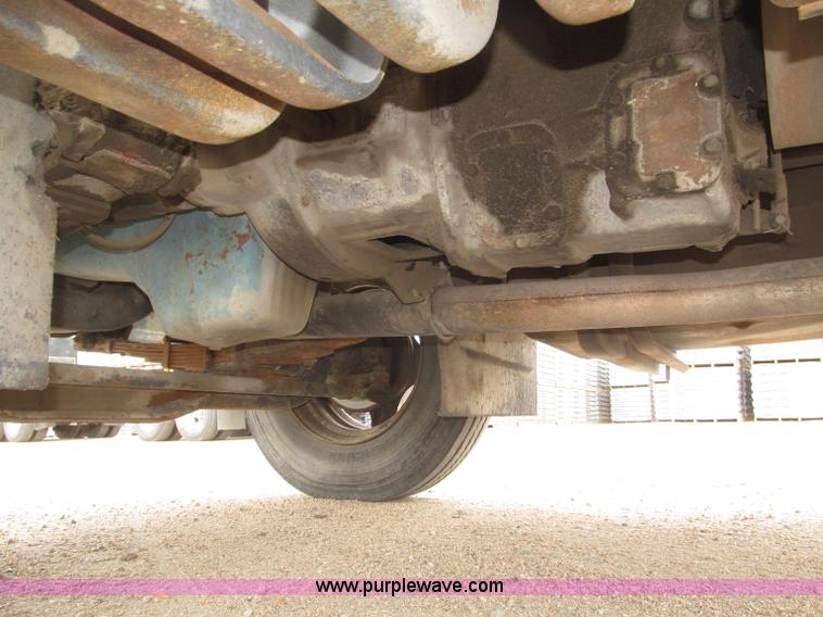 image for item B5494 1988 International 1754 flatbed truck