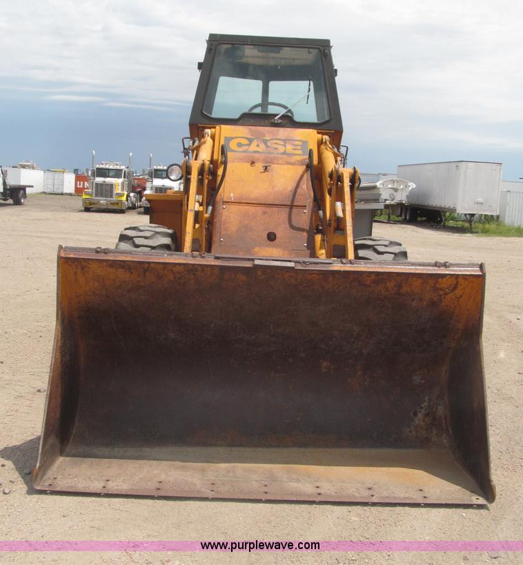 image for item B5496 Case W20B articulated wheel loader