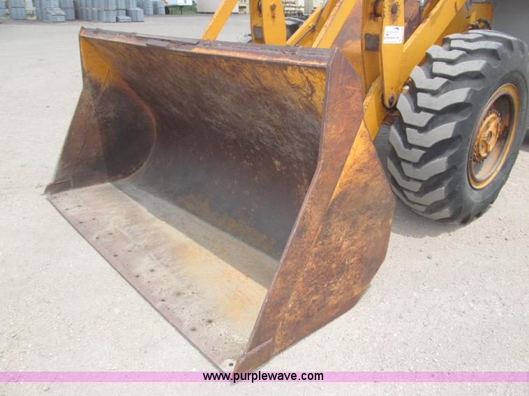 image for item B5496 Case W20B articulated wheel loader