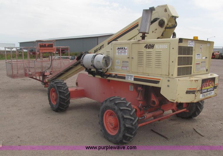 image for item B5498 1999 JLG 40H telescoping boom lift