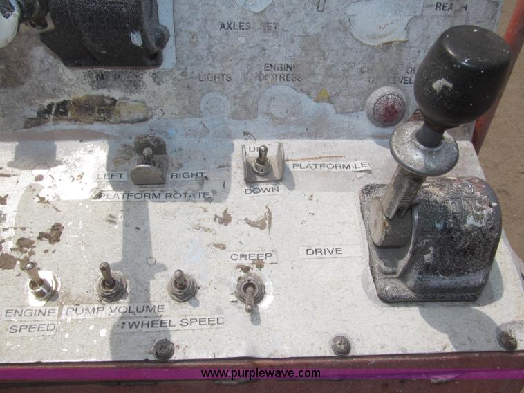 image for item B5498 1999 JLG 40H telescoping boom lift