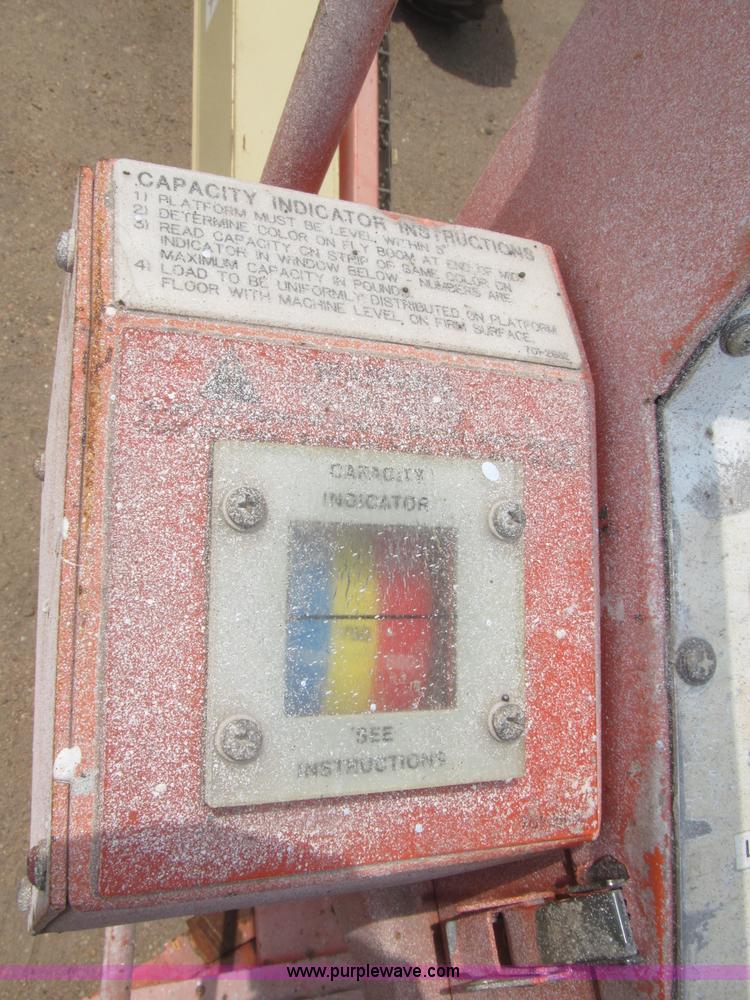 image for item B5498 1999 JLG 40H telescoping boom lift