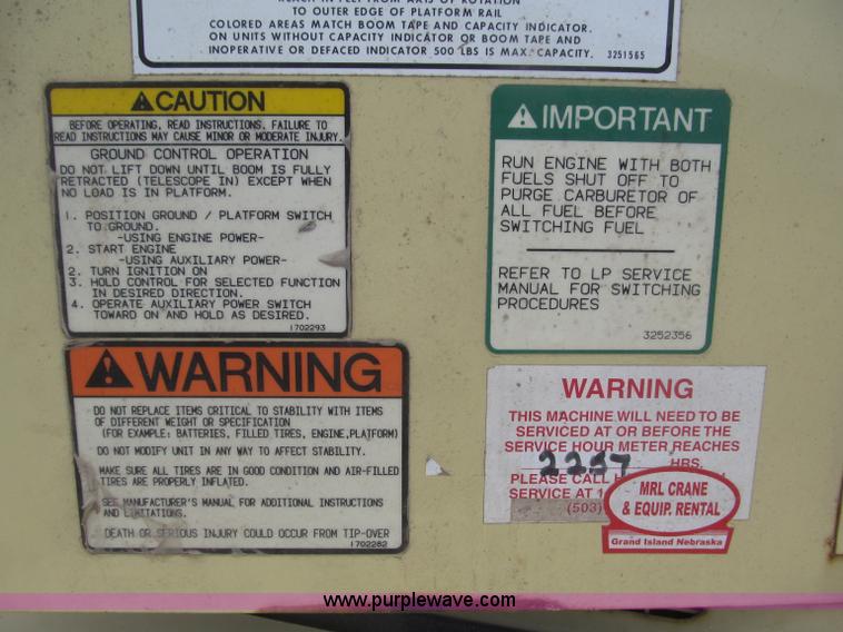 image for item B5498 1999 JLG 40H telescoping boom lift