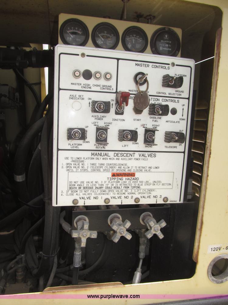 image for item B5498 1999 JLG 40H telescoping boom lift