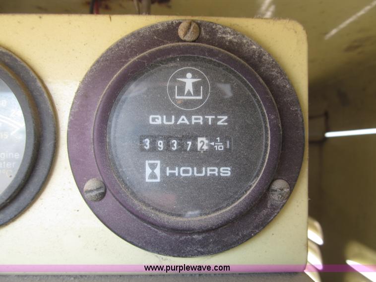 image for item B5498 1999 JLG 40H telescoping boom lift