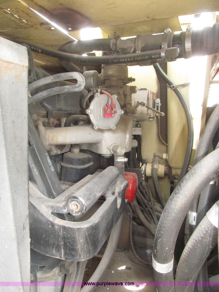 image for item B5498 1999 JLG 40H telescoping boom lift