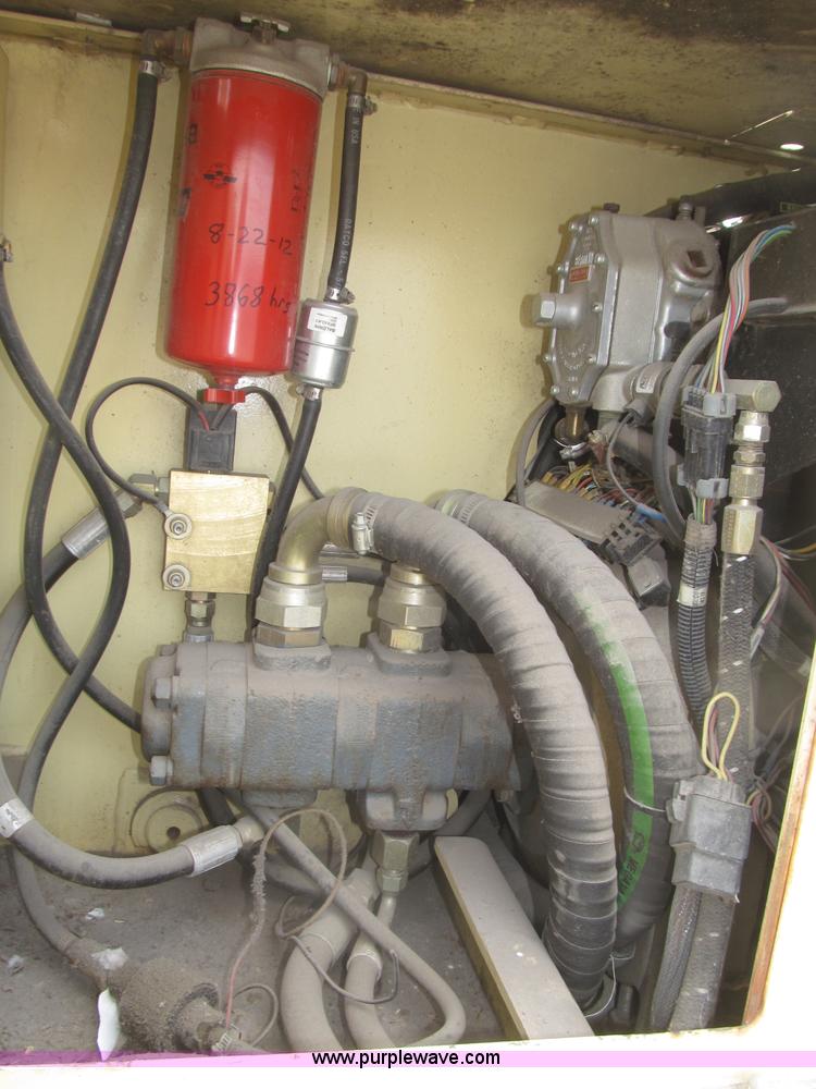 image for item B5498 1999 JLG 40H telescoping boom lift